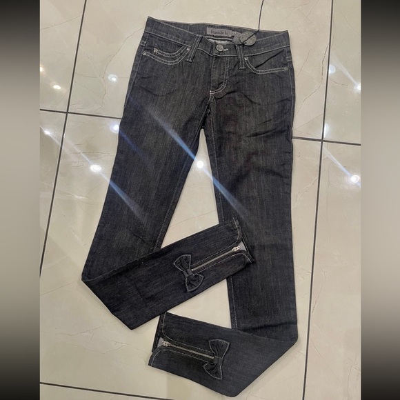 NWOT Frankie b low rise skinny jeans with ribbon and zipper - Picture 2 of 7